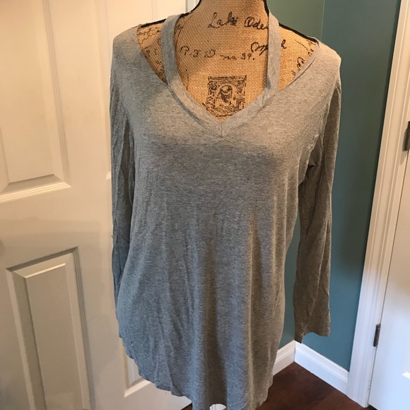 Tops - Grey Long Sleeve T-Shirt. Size Large